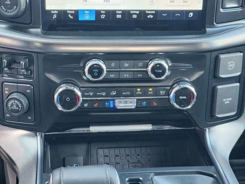 Used 2024 Ford F150 Platinum image 17