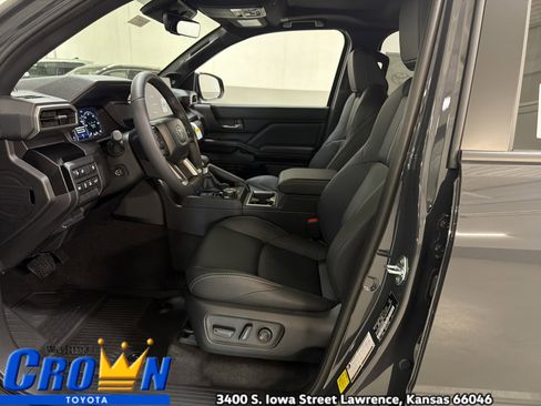 New 2026 Toyota 4Runner Limited AWD/4WD image 16