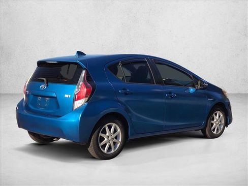 Used 2015 Toyota Prius C Three image 5