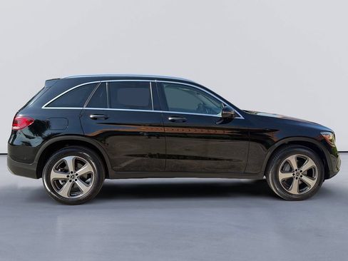 Used 2022 Mercedes-Benz GLC 300 4MATIC w/ Premium Package Lite image 2
