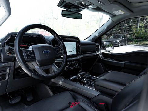 Used 2021 Ford F150 Lariat w/ Max Trailer Tow Package image 29