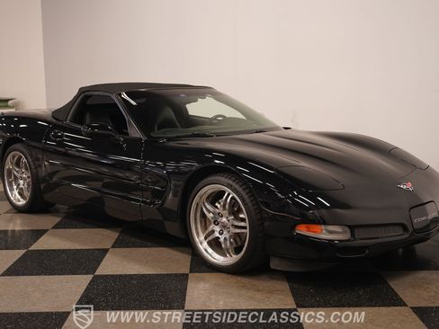 Used 2000 Chevrolet Corvette Convertible w/ Memory Pkg image 19