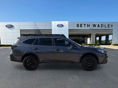 Used 2020 Subaru Outback Limited image 8