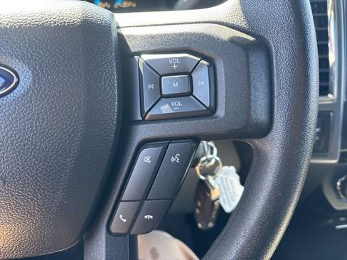 Used 2015 Ford F150 XLT image 23