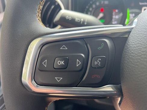 Used 2024 Jeep Wrangler Unlimited Sahara image 18