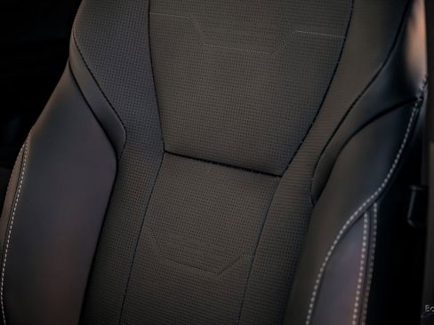 Used 2025 Lexus GX 550 w/ Accessory Package (2T) image 34