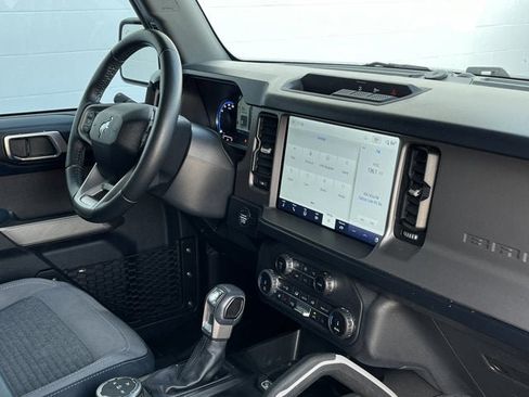 Used 2022 Ford Bronco Outer Banks image 19