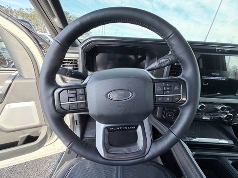 Used 2025 Ford F250 Platinum image 14