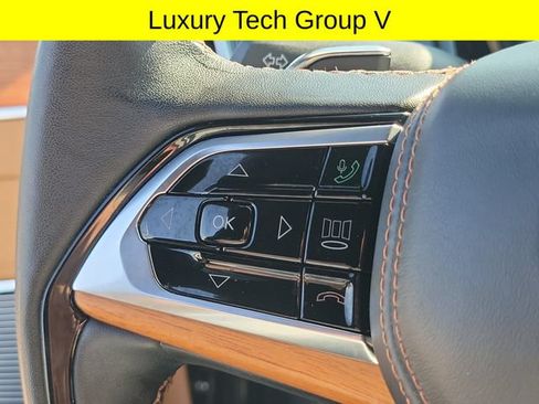Used 2022 Jeep Grand Cherokee L Summit AWD/4WD image 11