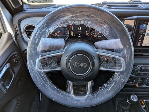 New 2026 Jeep Wrangler Unlimited Sahara AWD/4WD image 18