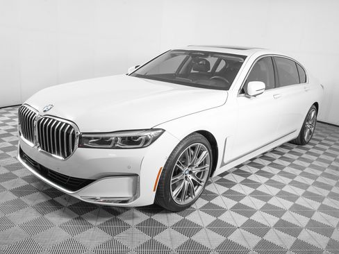 Used 2022 BMW 750i xDrive 750i xDrive image 8