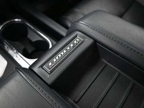 Used 2018 Toyota Tundra Limited image 15