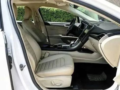 Used 2016 Ford Fusion SE w/ Equipment Group 502A FWD image 39