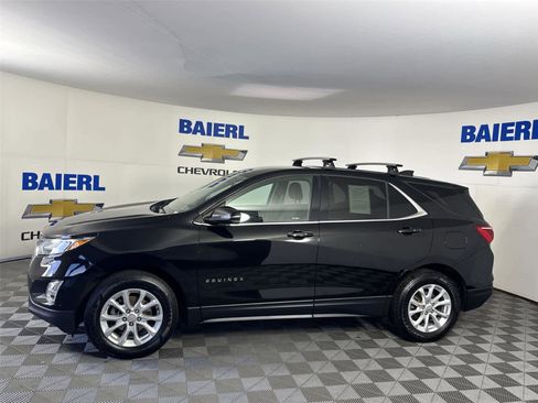 Used 2018 Chevrolet Equinox LT image 2