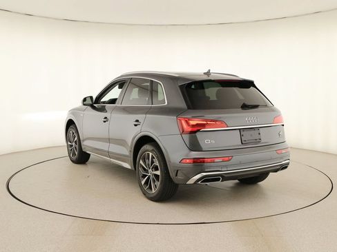 Used 2023 Audi Q5 2.0T Premium w/ Convenience Package AWD/4WD image 4