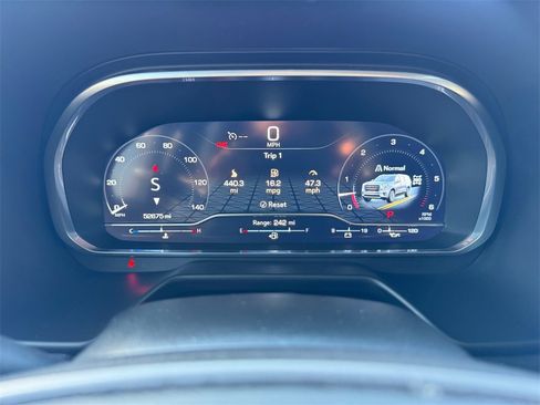 Used 2023 GMC Yukon AT4 w/ AT4 Premium Package image 24