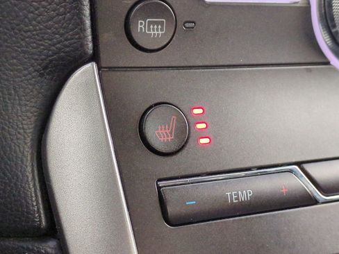 Used 2018 Ford Edge Titanium image 35