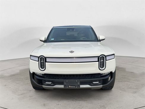 Used 2023 Rivian R1S Adventure image 22