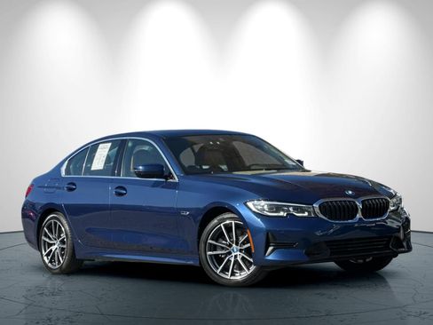 Used 2022 BMW 330e w/ Driving Assistance Package RWD image 2