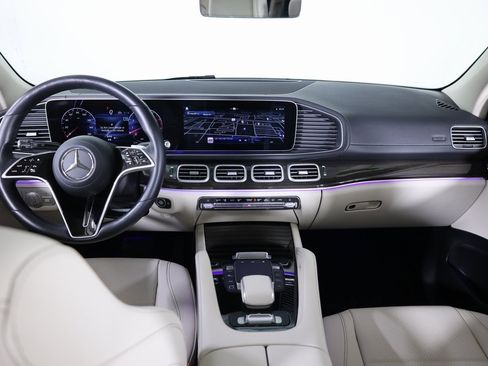 Used 2025 Mercedes-Benz GLS 450 4MATIC image 45