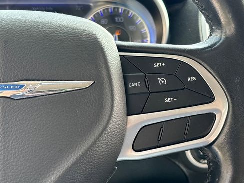 Used 2019 Chrysler 300 Touring L w/ Quick Order Package 22F image 20