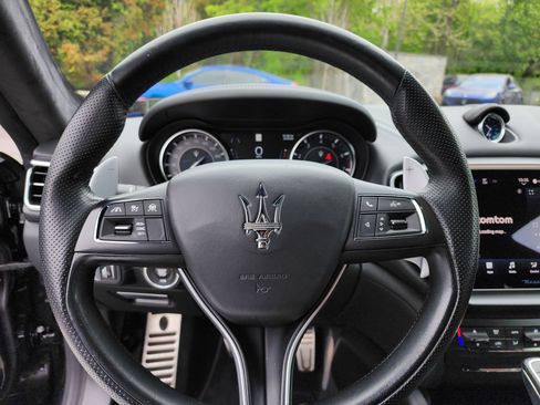 Used 2022 Maserati Ghibli Modena Q4 AWD/4WD image 41