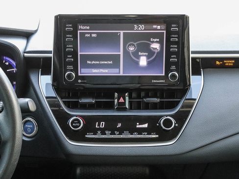 Used 2021 Toyota Corolla LE w/ Carpet Mat Package (TMS) image 15