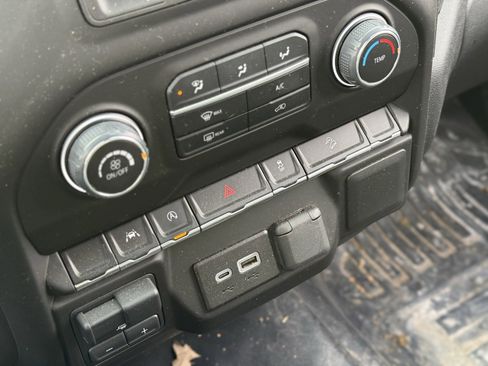 Used 2024 Chevrolet Silverado 1500 W/T w/ WT Value Package image 17