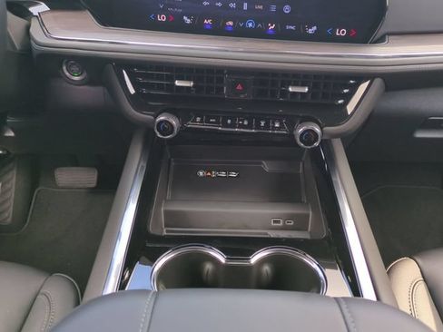 Certified 2025 Chevrolet Tahoe Z71 w/ Comfort Package AWD/4WD image 22