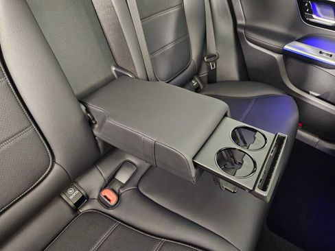 New 2025 Mercedes-Benz GLC 350e 4MATIC image 37