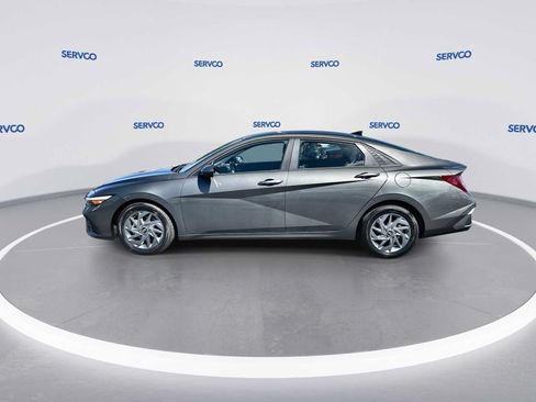 Used 2024 Hyundai Elantra SEL FWD image 5