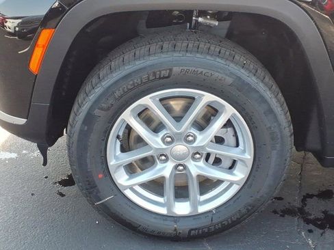 New 2026 Jeep Grand Cherokee L Laredo AWD/4WD image 23