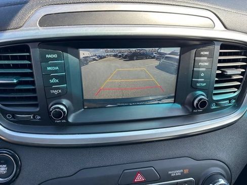 Used 2020 Kia Sorento EX AWD/4WD image 23