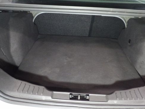 Used 2018 Ford Focus SE image 6