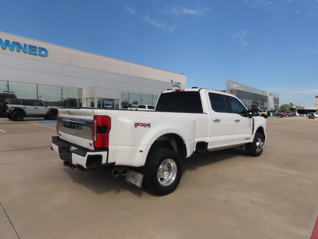 Used 2024 Ford F350 Limited w/ FX4 Off-Road Package AWD/4WD image 11