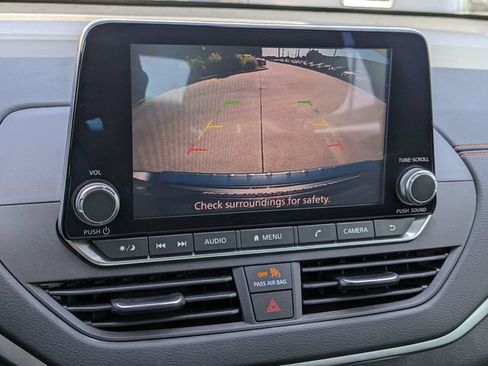 Used 2022 Nissan Altima 2.5 SR FWD image 22
