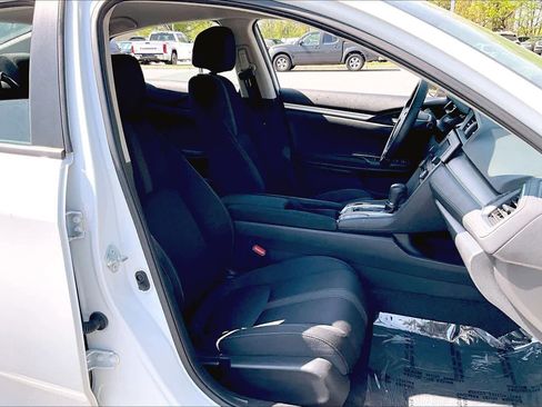 Used 2021 Honda Civic LX image 9