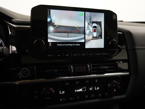 Used 2022 Nissan Pathfinder Platinum w/ Cargo Package image 23