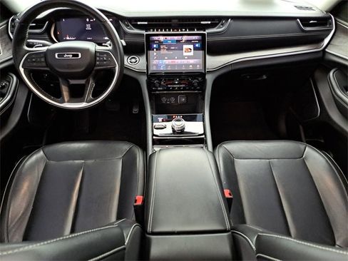 Used 2022 Jeep Grand Cherokee Limited image 13