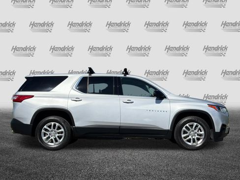 Used 2020 Chevrolet Traverse LS image 3