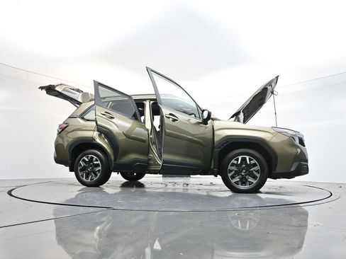 Certified 2025 Subaru Forester Premium w/ Convenience Package #1 image 40