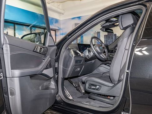 Used 2025 BMW X6 M60i AWD/4WD image 13