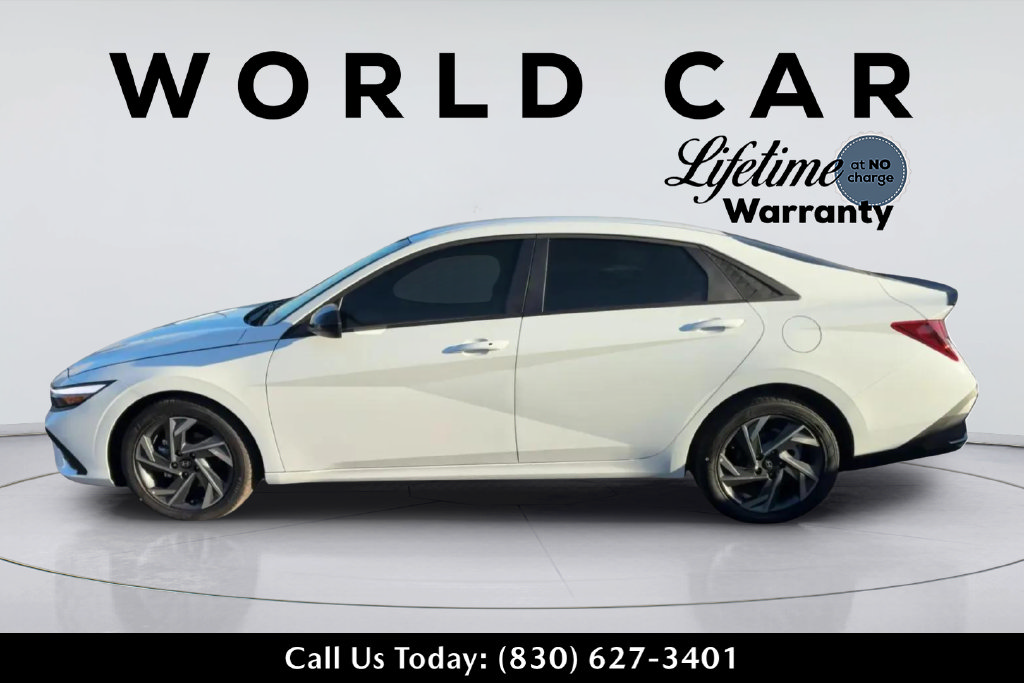 Used 2025 Hyundai Elantra Sport FWD image 6