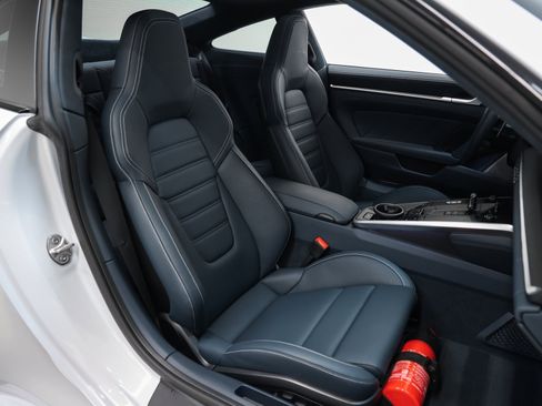 Used 2025 Porsche 911 Turbo S image 37