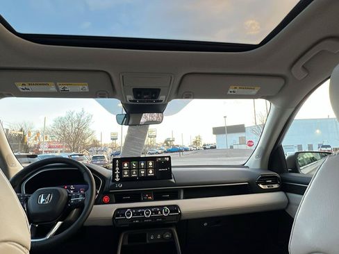New 2026 Honda Pilot Touring image 22