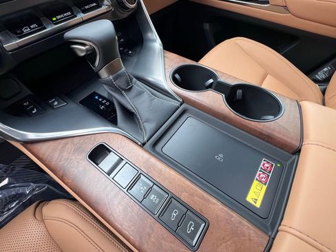 New 2026 Lexus LX 600 4WD w/ Luxury Package image 18