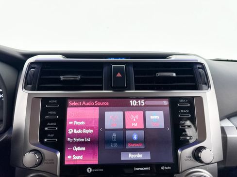 Used 2020 Toyota 4Runner SR5 AWD/4WD image 21