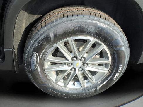 Certified 2023 Chevrolet Traverse LT FWD image 14