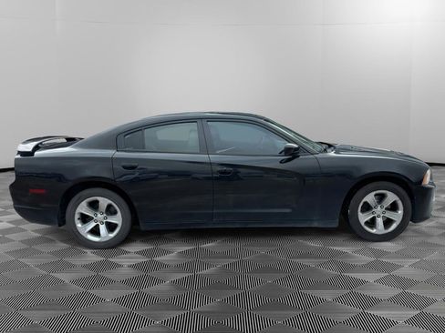 Used 2013 Dodge Charger SXT Plus image 2