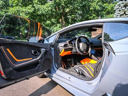 Used 2024 Lamborghini Huracan Tecnica RWD image 10